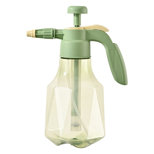 Green 1.5 L Manual Pressure Sprayer for Garden Care